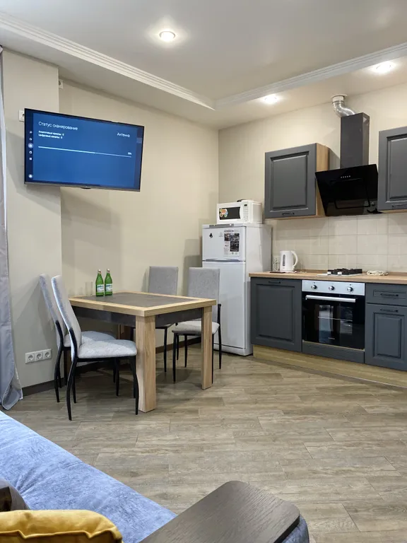 Евродвухкомнатный апартамент с балконом и видом на пик Аибга