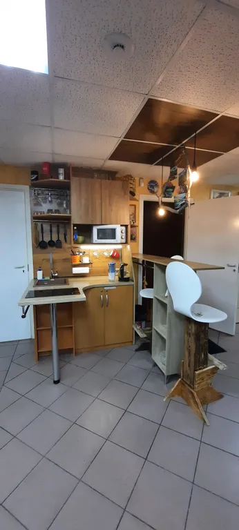 Уютная, квартира-студия, с отдельным входом, в центре города