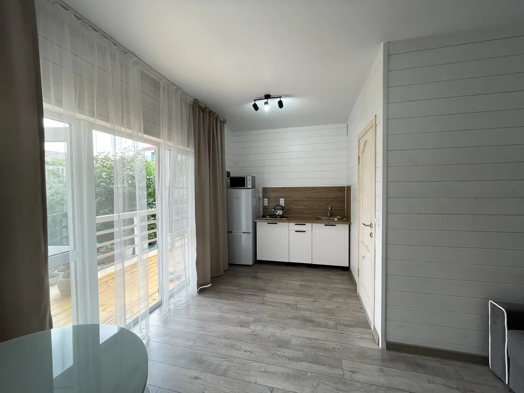 Двухкомнатные апартаменты с собственной террасой и кухней