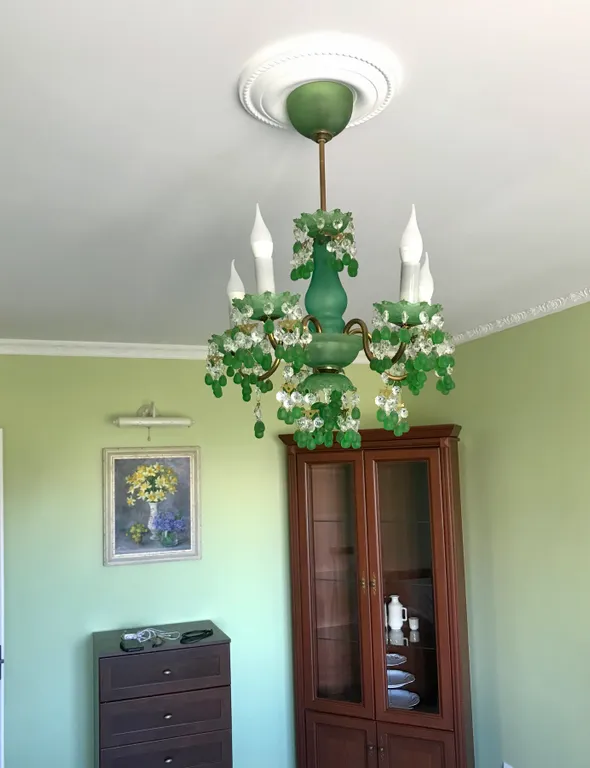 Квартира с зелёной гостиной