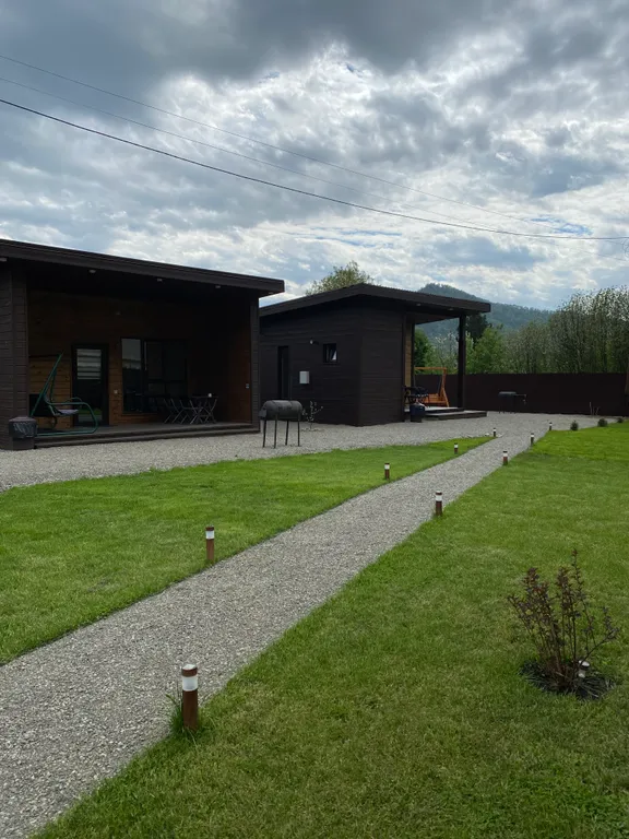 Двухкомнатный дом с видом на гору