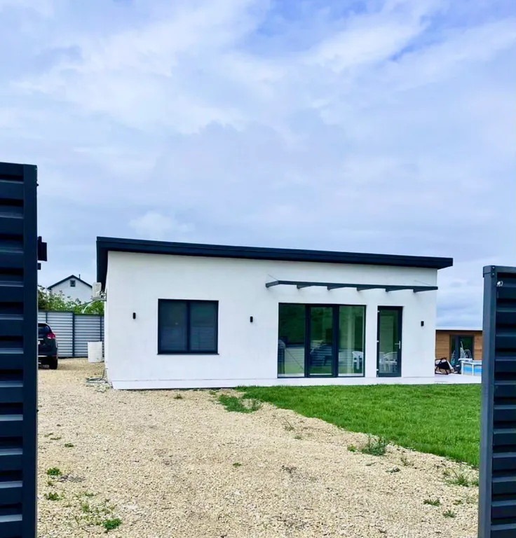 Уютный приватный дом с бассейном в горах среди виноградников