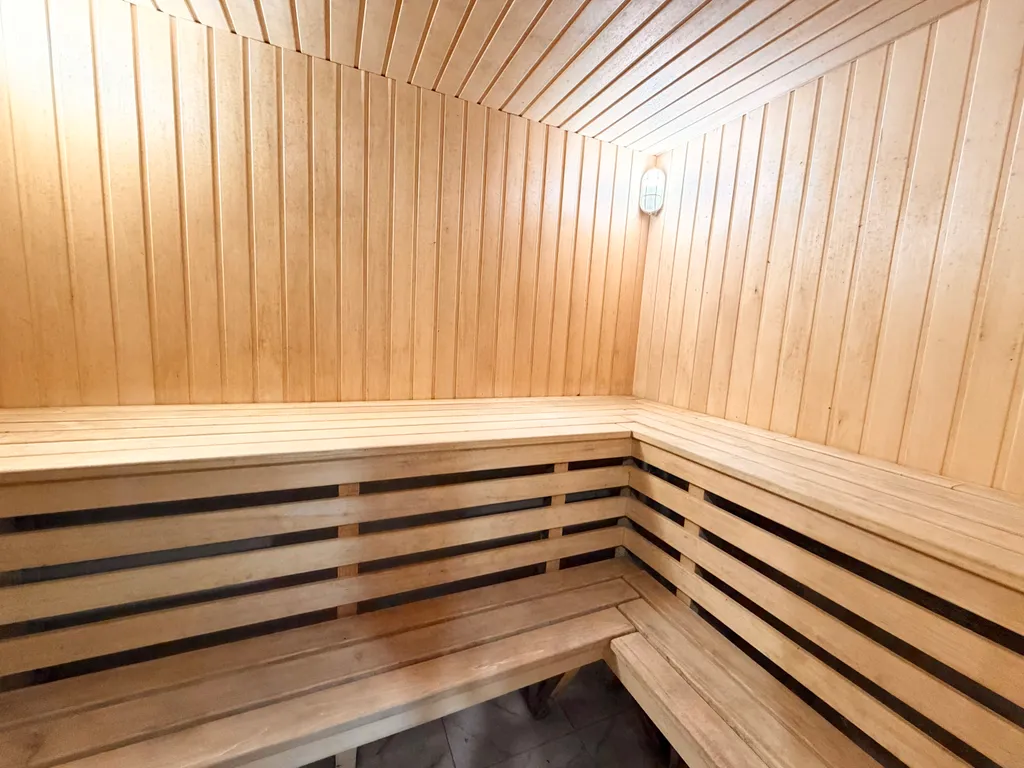 Просторный уютный коттедж с сауной и удобной транспортной развязкой