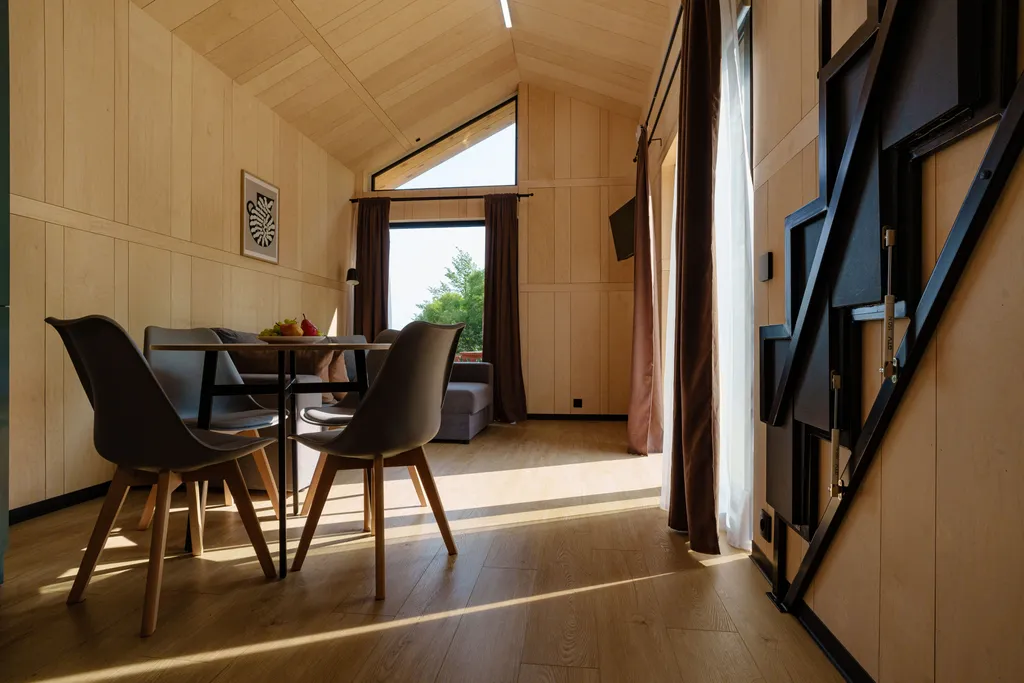 Коттедж Четырёхместный барнхаус с видом на озеро — Плодовое