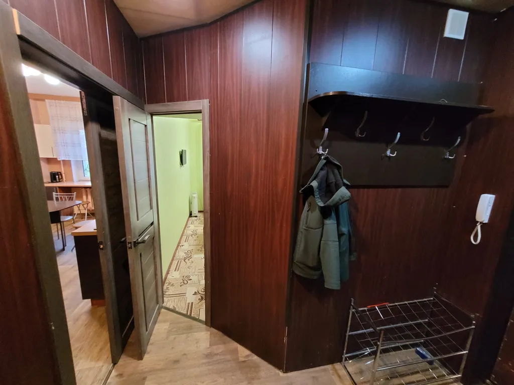 Студия с тремя спальнями, двумя с/у