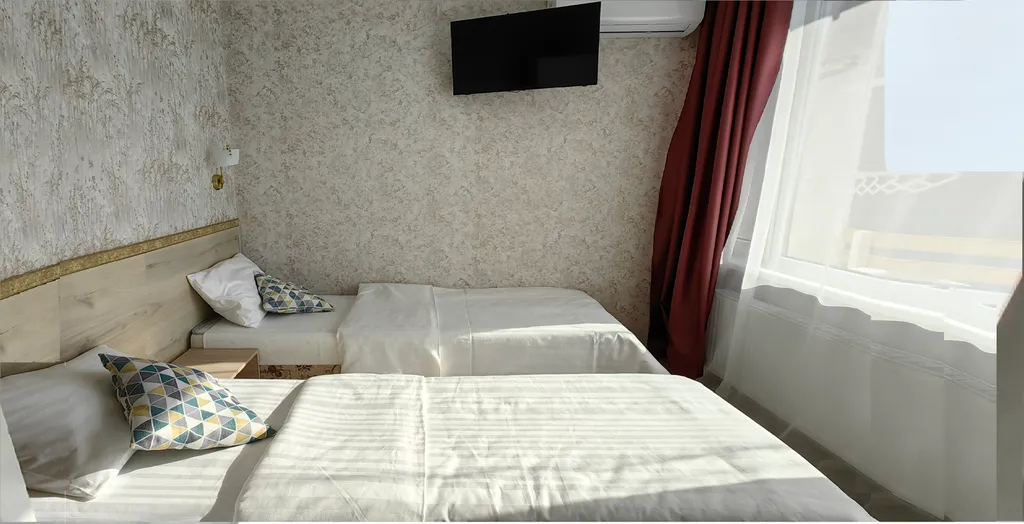 Квартира Квартира Две комнаты с балконами, отопление, кухня, стиралка, беседка, парковка — Судак