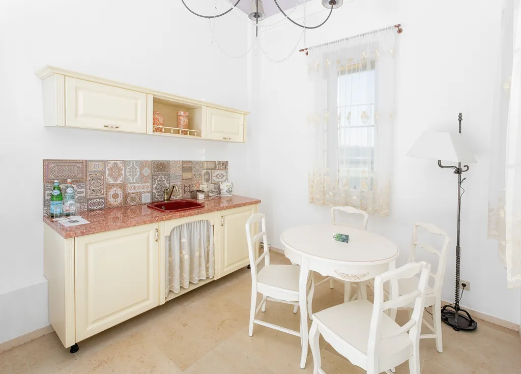 4-комнатная Квартира