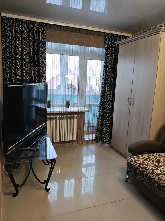 Квартира в центре с кованной кроватью