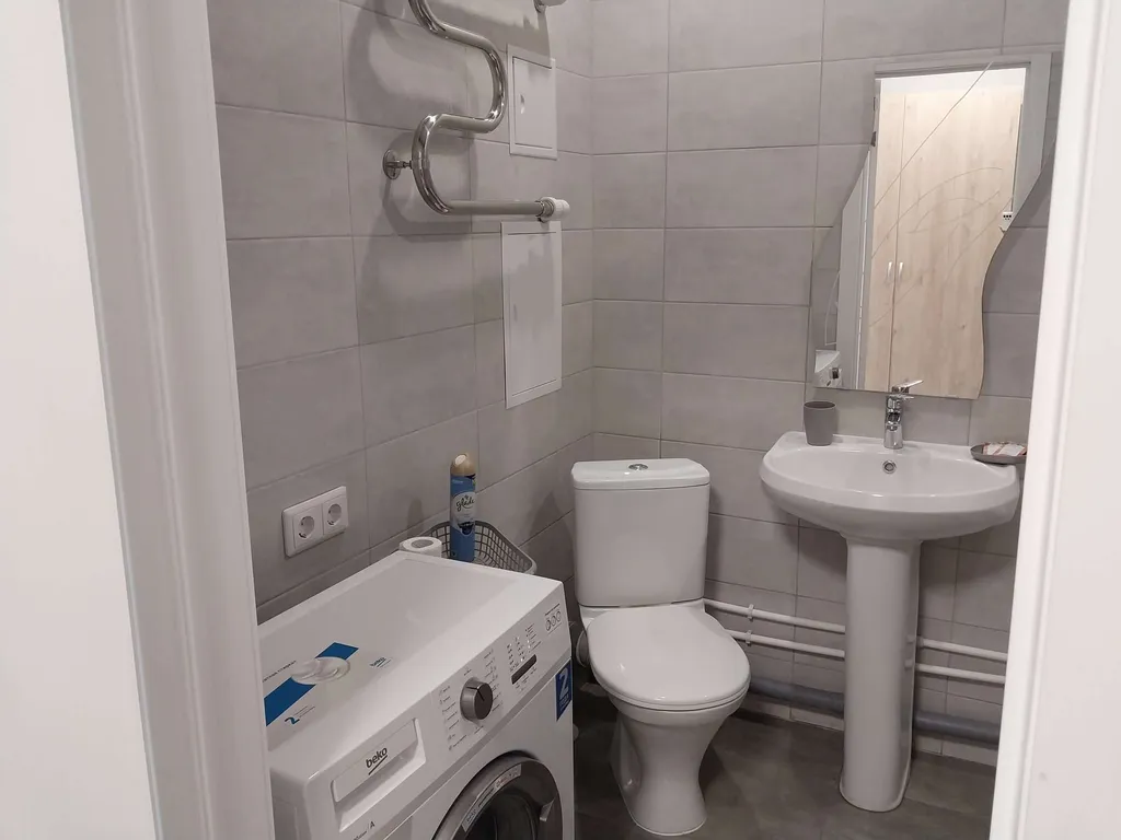 Новая, уютная студия в бирюзовых тонах