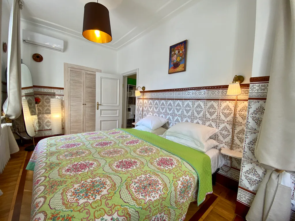 3-комнатная квартира в сталинском доме — аренда посуточно в Ялта