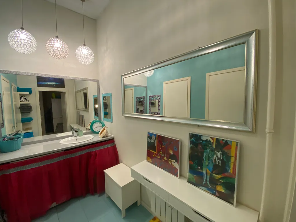 Квартира Светлая трехкомнатная квартира в культурном центре Петербурга — Санкт-Петербург