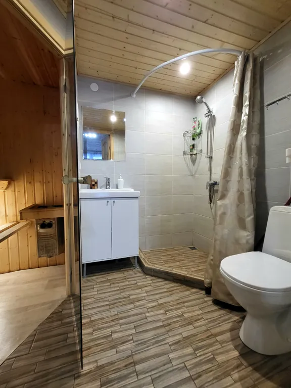 Семейный дом с сауной у реки N1