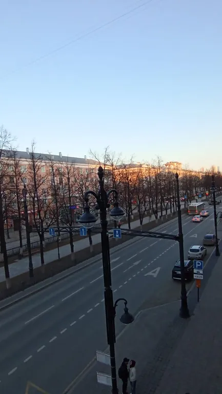 Двух комнатная квартира с изолированными комнатами около парка Горьког