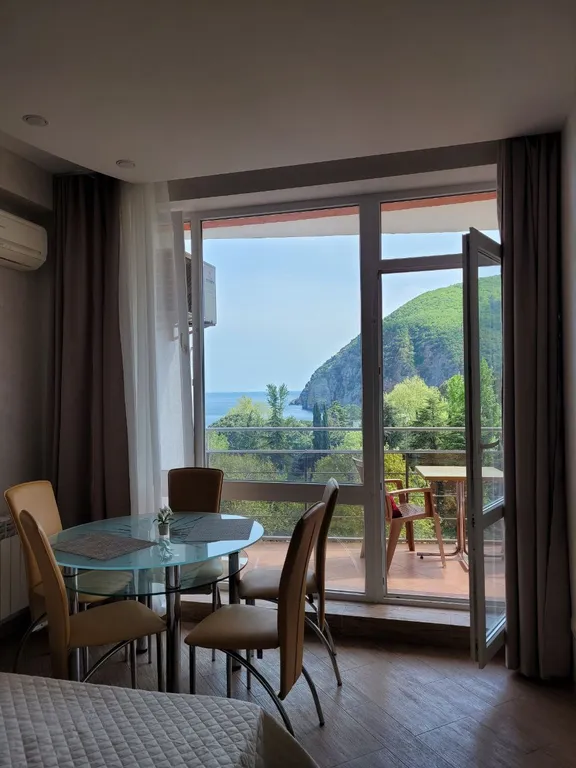 Уютный апартамент с видом на море