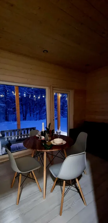 Современный дом у каньона реки Лава, с баней и видом на ручей