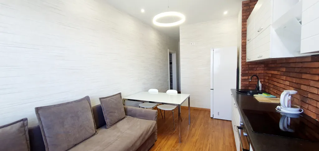 Квартира с дизайнерским ремонтом рядом с ТРЦ Аура