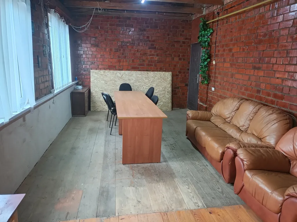 Добротный дом в тихом месте