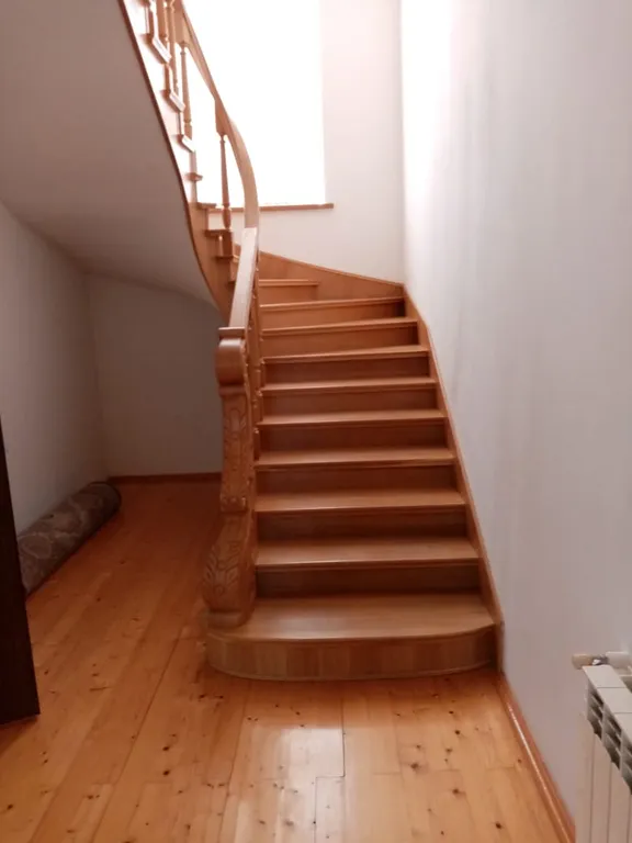 Большой дом с видом на море и на лес