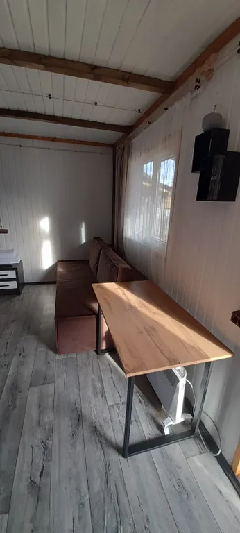 Шале с терассой с видом на горы