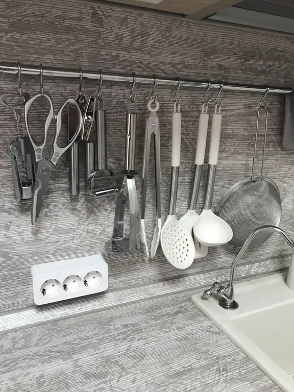 Однокомнатная квартира с окнами на парк Землячки рядом цирк, УДС Молот