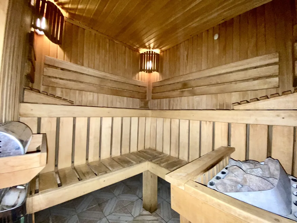 Дом в центре с видом на море