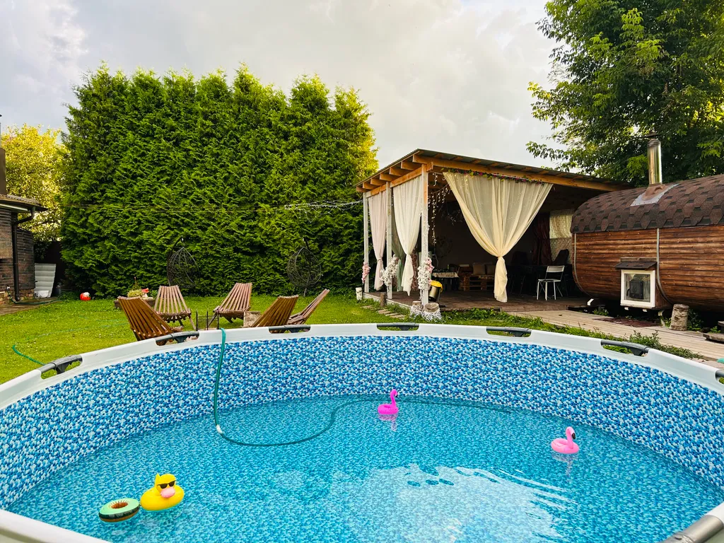 Дом Истра с баней и летним бассейном