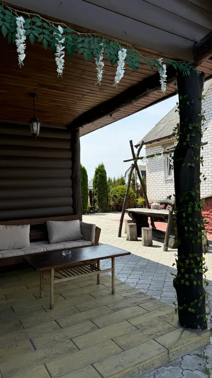 Дом с баней и бассейном