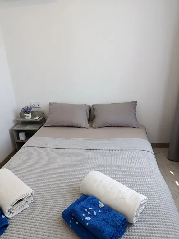 Двухкомнатная квартира у моря с видом на горы