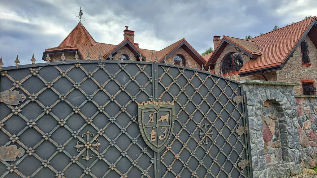 Уютная усадьба на берегу озера