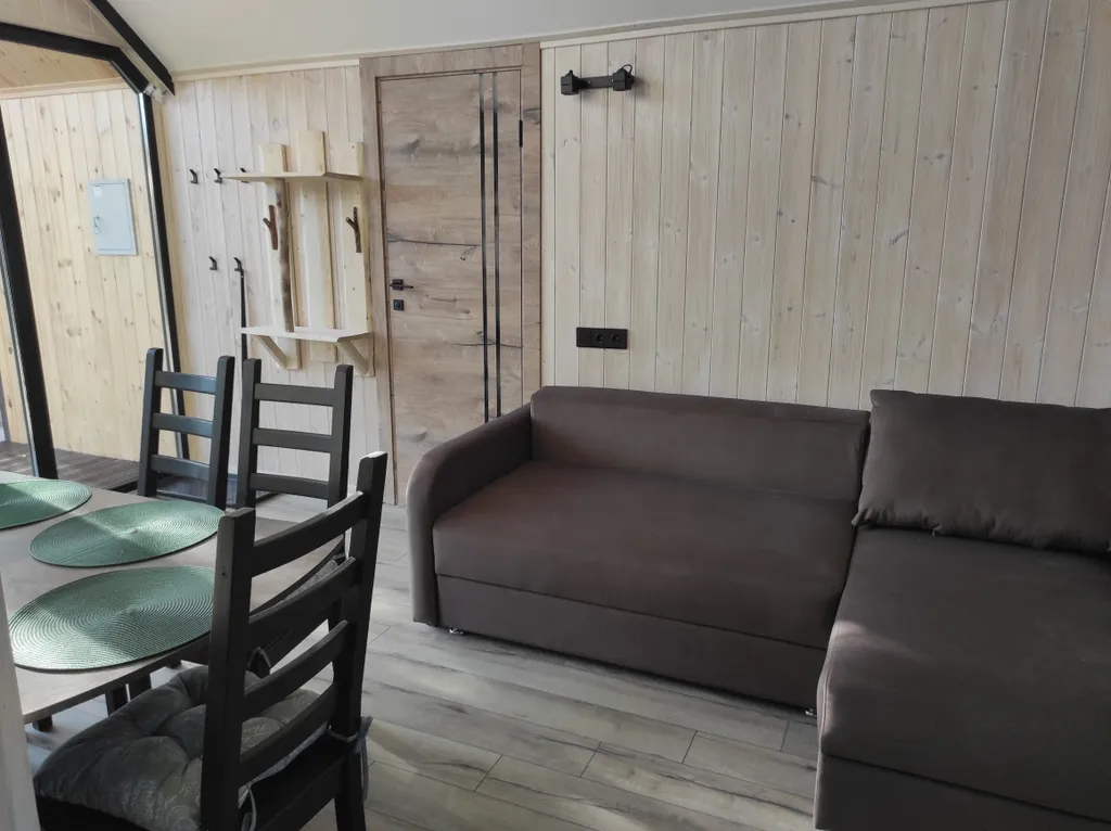 Биг-Лодж с панорамными окнами на Алтае