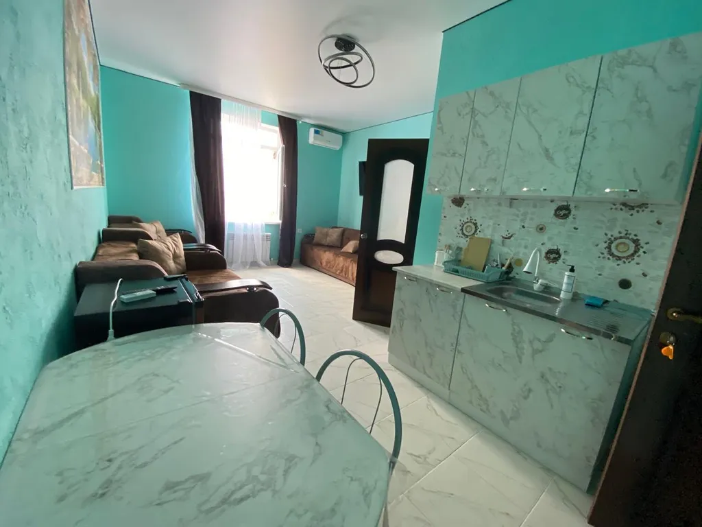 Квартира Семейный улучшенный номер Люкс с видом на море — аренда посуточно в Анапа