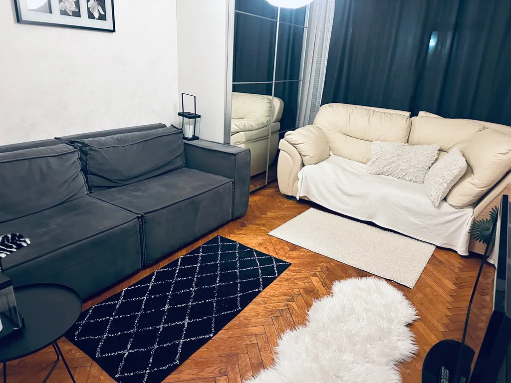 Квартира Уютная двухкомнатная квартира возле метро — Москва