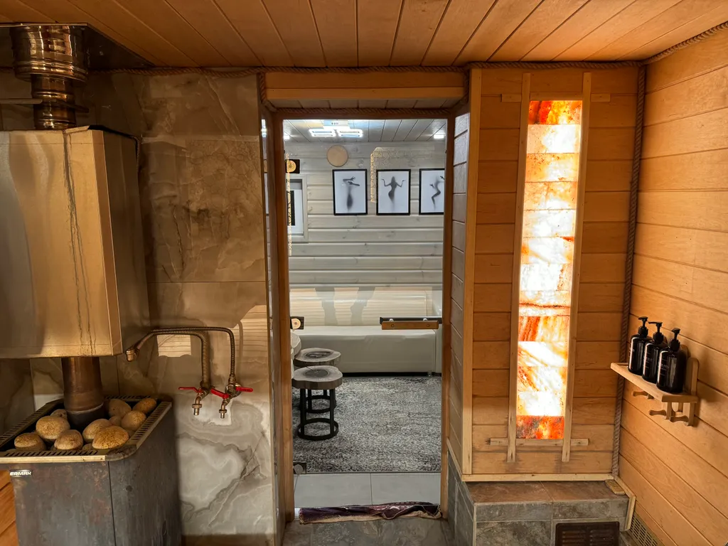 Уютный загородный дом с баней