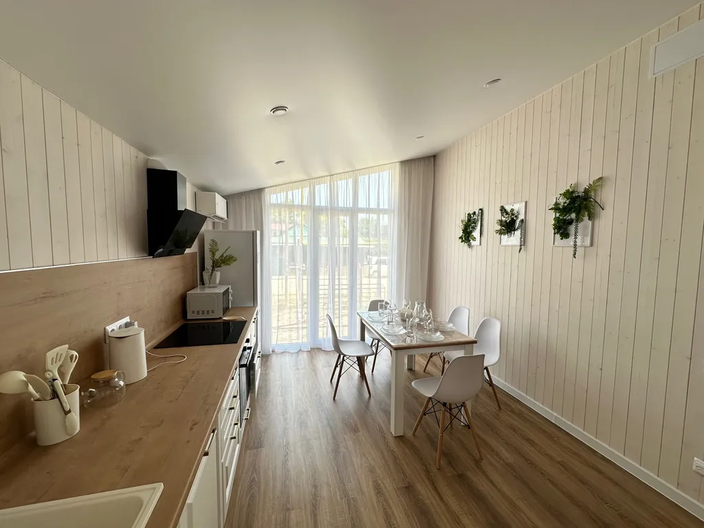 Коттедж без соседей со своим подогреваемым бассейном