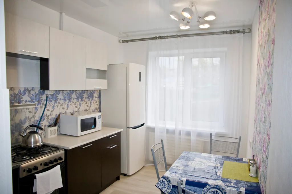 Теплая двухкомнатная с большой кухней