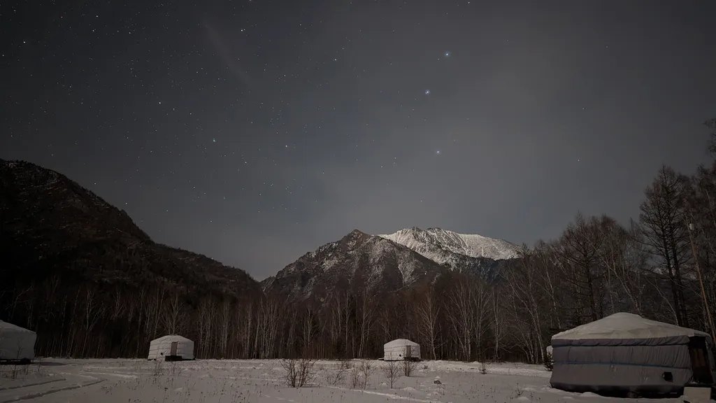 Юрта с панорамным окном