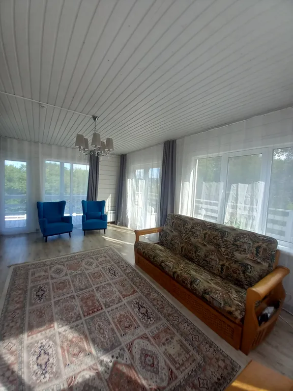 Дом с бассейном и баней