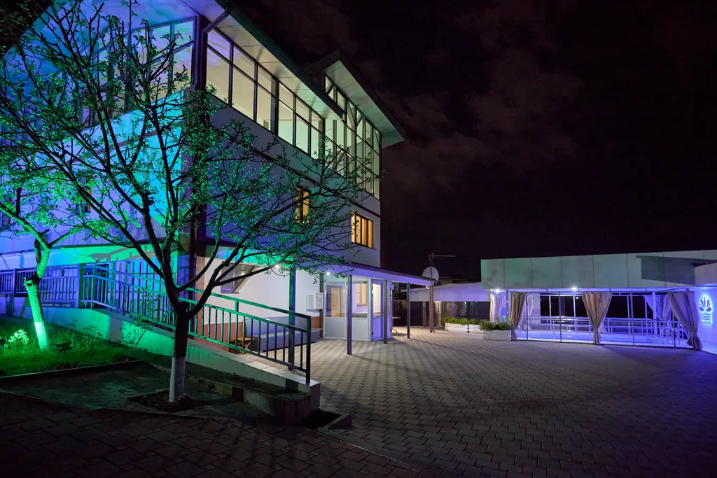 6-комнатный Дом