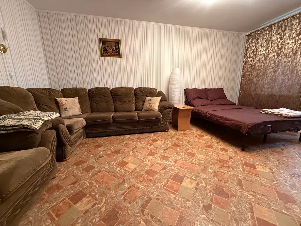 Квартира на Петра Алексеева