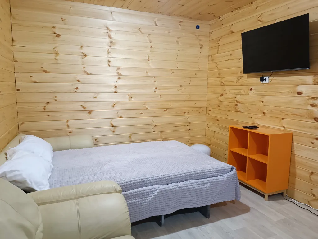 Дом с большим бассейном с видом на море