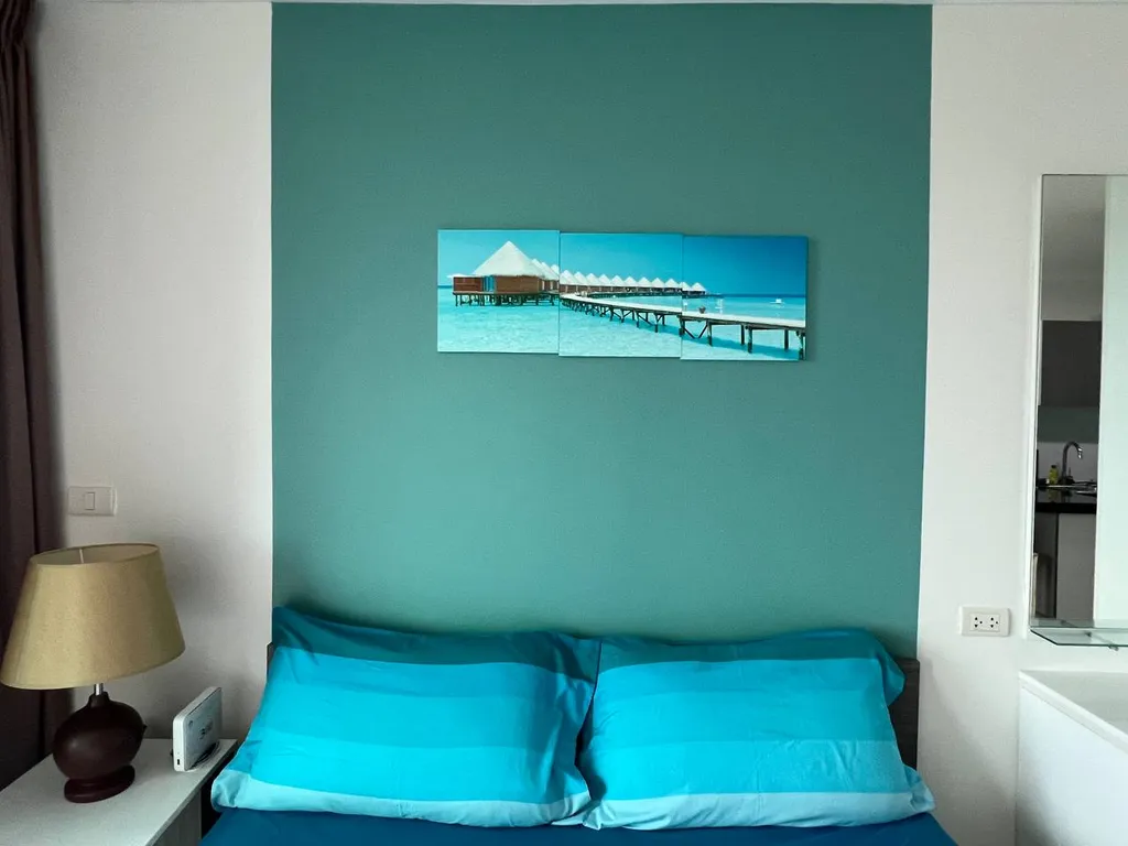 Студия после ремонта с удивительным видом с 8 этажа в центре Каты