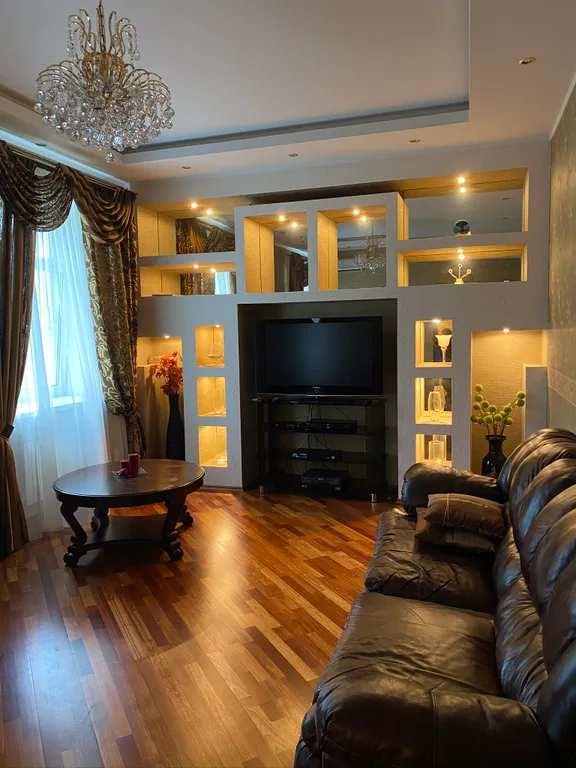 Квартира у фонтанов — аренда посуточно в Петергоф