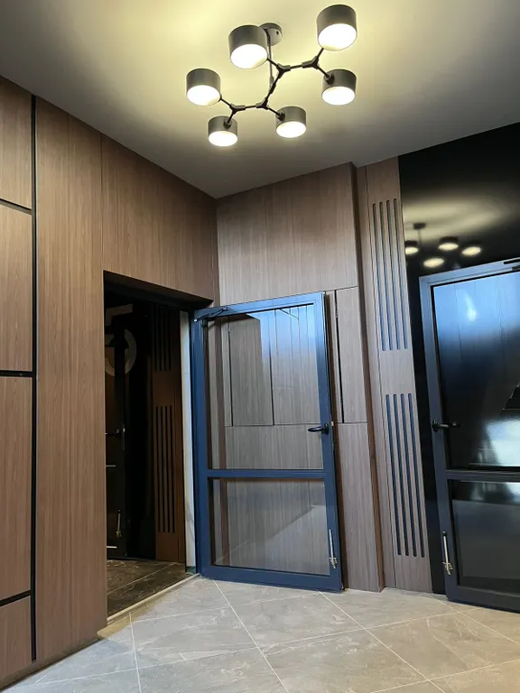 Центр города, квартира на набережной у Рыбной деревни