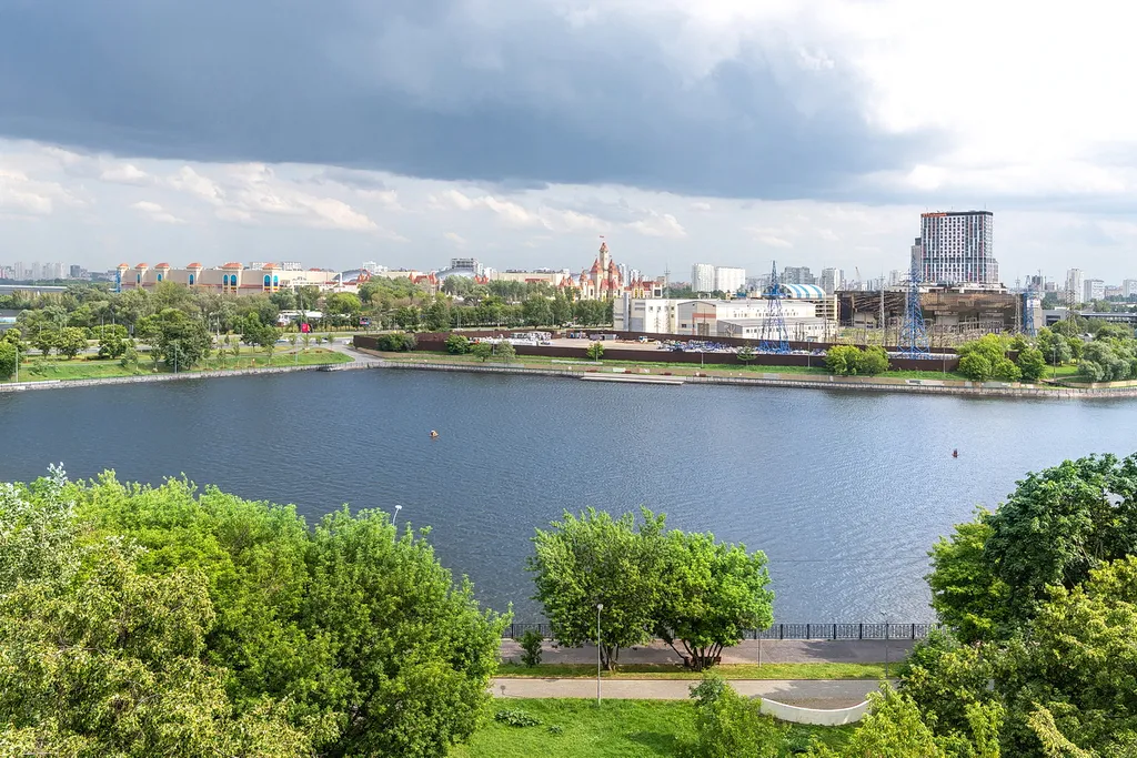 Квартира Апартаменты у острова мечты на набережной — Москва