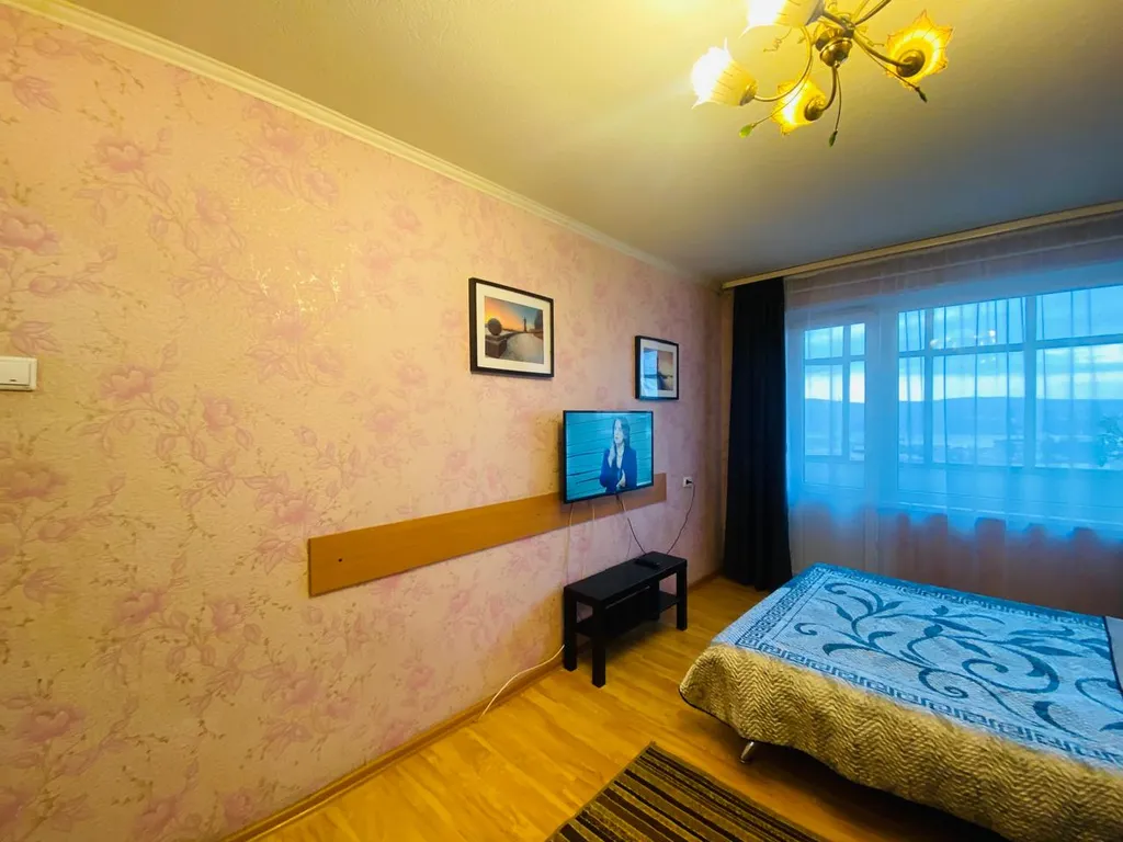 1-комнатная квартира с красивым видом на горы и залив