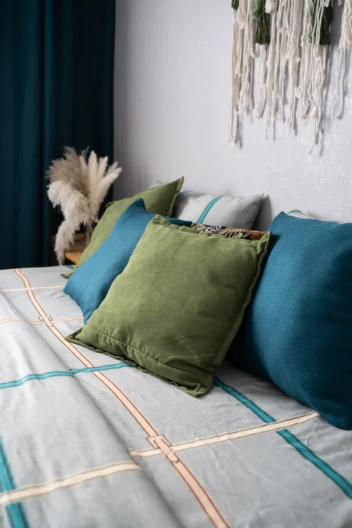 Дом на берегу реки