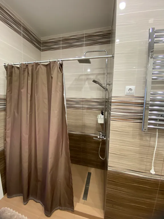 Уютный современный дом возле гор и моря