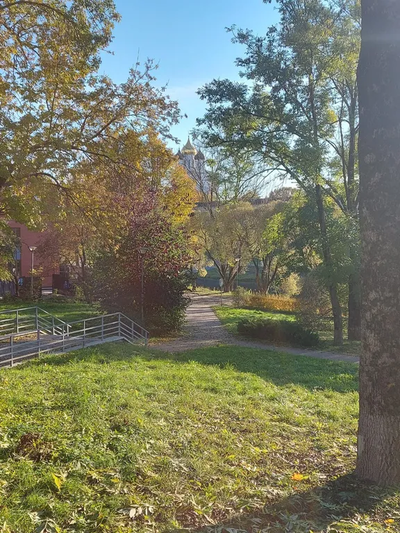 Французский балкон с видом на Псковский Кремль