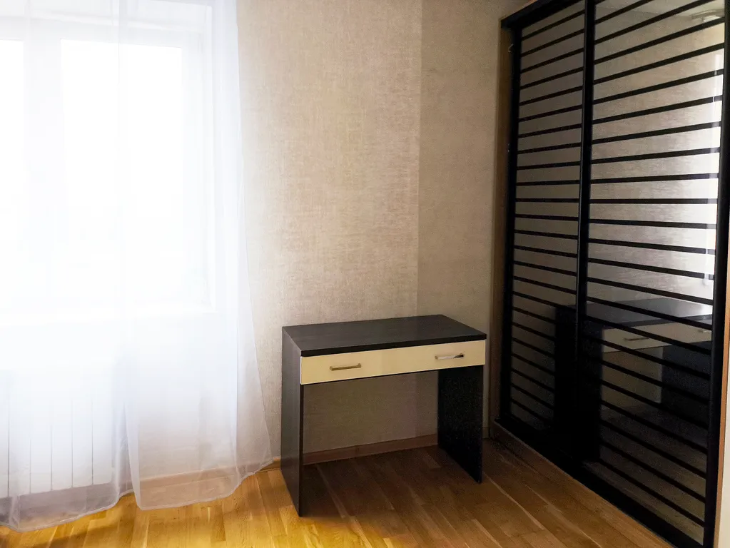 Двухкомнатная квартира с большой кухней