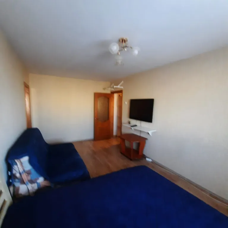 Свежая, уютная квартира в центре города с мебелью и бытовой техникой